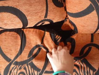 Sofá Chaiselongue Negro y Naranja