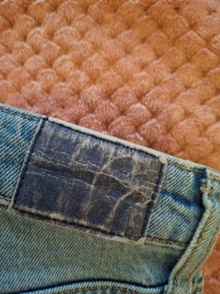 Pantalón vaquero roto azul
