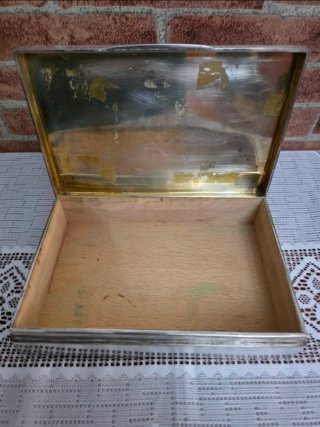 Caja de plata para puros con monograma