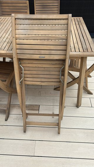 Conjunto mesa y sillas de madera para terraza