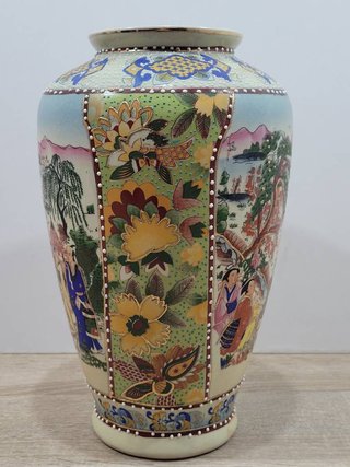 JARRÓN DE PORCELANA CHINO