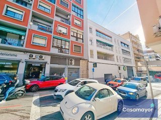 Local comercial en venta en Ensanche - Diputación en Alicante
