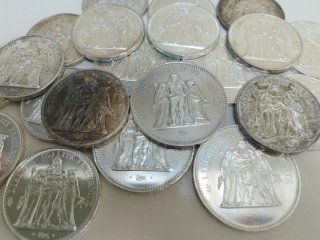 Monedas de Plata. SOLO TRATO EN MANO