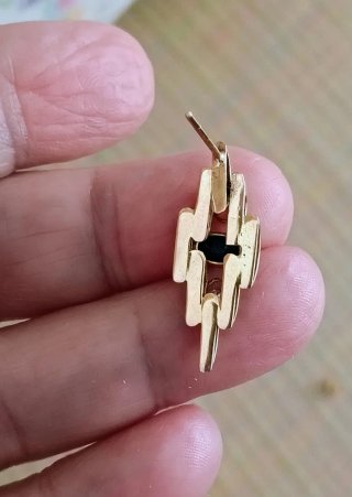 Pendiente suelto oro 18k