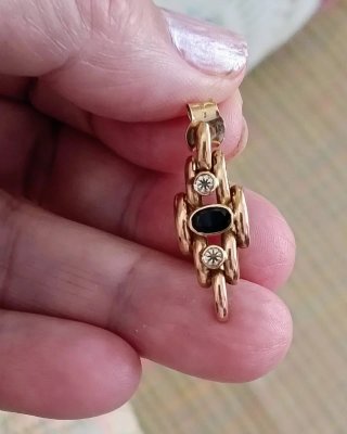 Pendiente suelto oro 18k