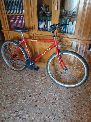 Bicicleta de Montaña METTA 18 Velocidades