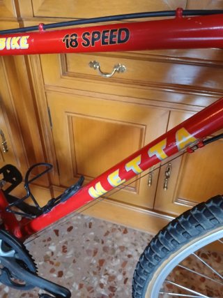 Bicicleta de Montaña METTA 18 Velocidades