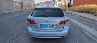 Toyota Avensis 2011