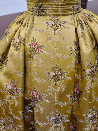 Traje de Fallera