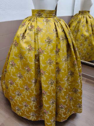 Traje de Fallera