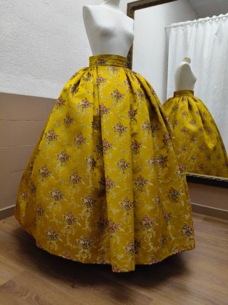 Traje de Fallera