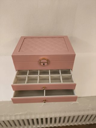 Portagioie grande rosa con 2 cassetti