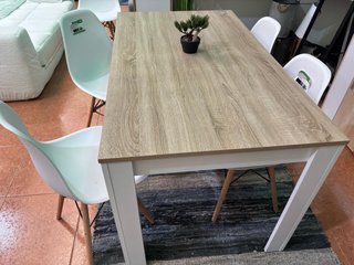 Mesa Comedor + 4 Sillas Blanco/Cambria 138cm
