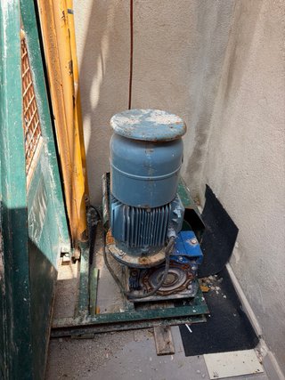 Montacargas obra 1000kg