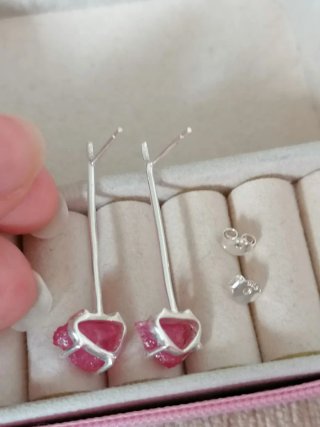 Pendientes Plata Ley Rubí Tallo Largo