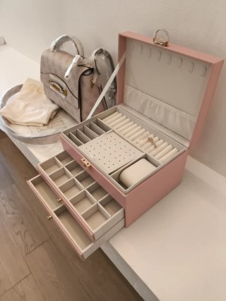 Portagioie grande rosa con 2 cassetti
