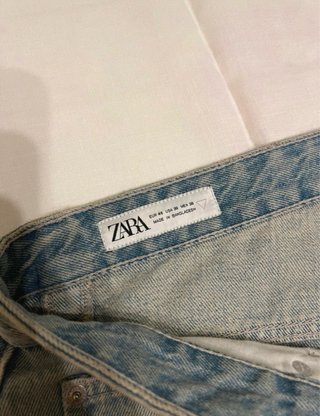 Pantalón vaquero ZARA azul