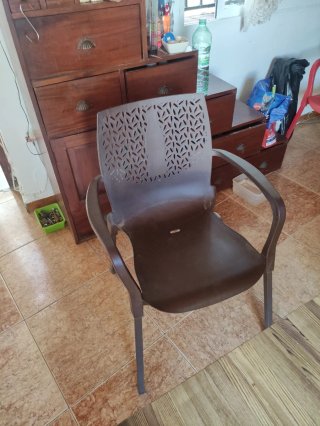 Mesa y 4 Sillas en Motril