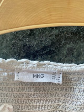 Blusa de encaje blanca