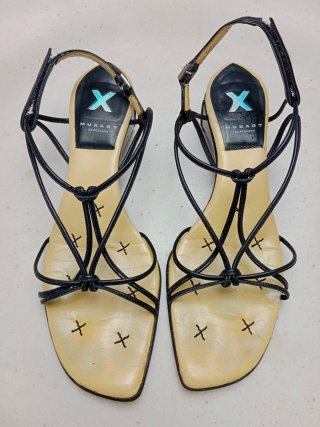 Muxart Sandalias Tiras Negras Beige