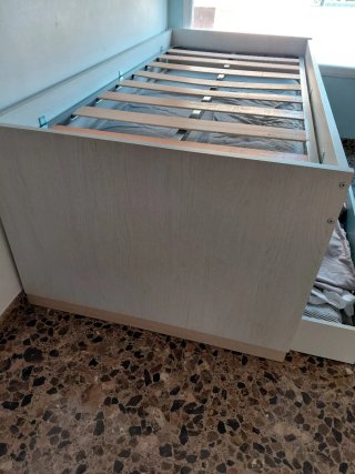 Cama nido con cajones, conservado
