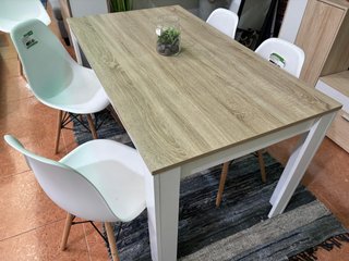 Mesa de comedor 138cm y 4 sillas Blanco/Cambria