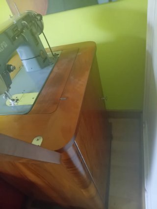 Máquina de coser Alfa vintage