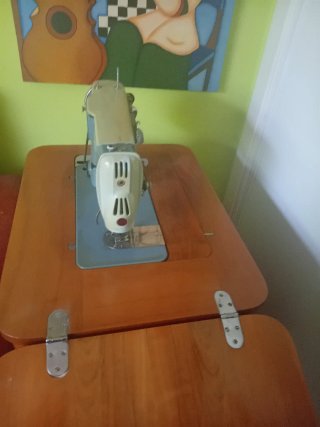 Máquina de coser Alfa vintage