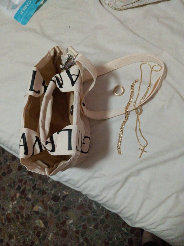 Lote bolso y joyas