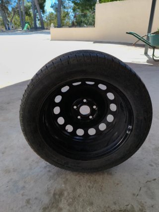 Rueda y llanta de repuesto de Skoda octavia