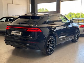 Audi Q8 50 TDI Black Line quattro tiptronic - 2022