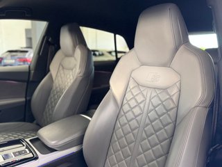 Audi Q8 50 TDI Black Line quattro tiptronic - 2022