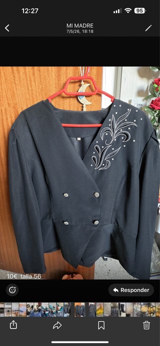 Chaqueta Negra Bordada Talla 56