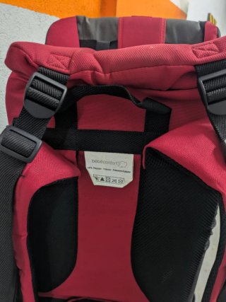 Mochila Portabebés Bebeconfort Roja y Negra