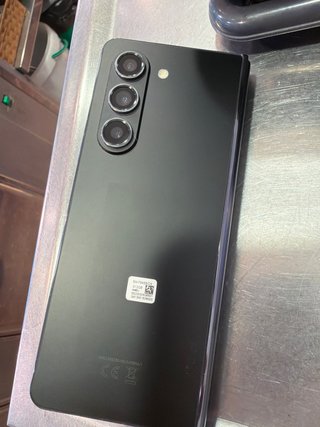 Samsung Galaxy Z Fold 5 Nero + Samsung Galaxy Watch