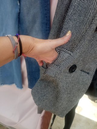 Trenca chica gris y negra Talla L