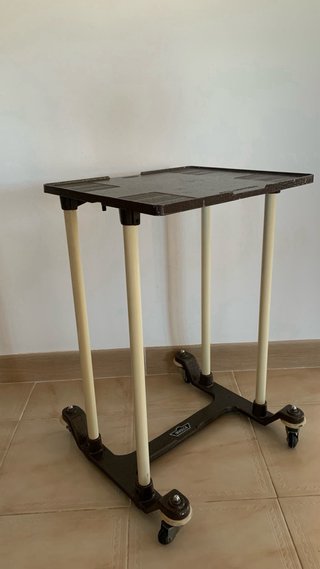 MESA AUX./CARRO VINTAGE CON RUEDAS