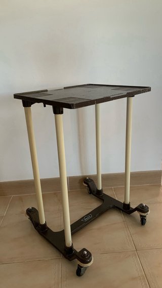 MESA AUX./CARRO VINTAGE CON RUEDAS