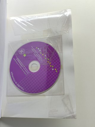 ANALISIS DE DATOS EN PSICOLOGIA I UNED CON CD