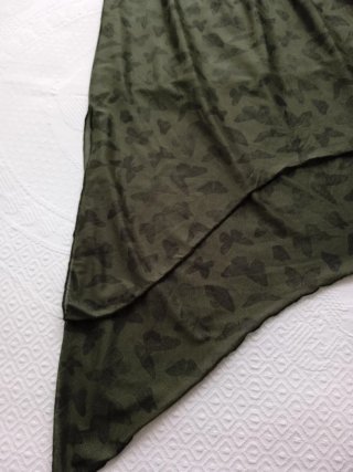 Falda Rowie verde con estampado de mariposas