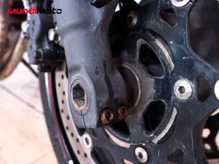 SUZUKI GSR 750