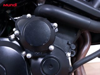 SUZUKI GSR 750