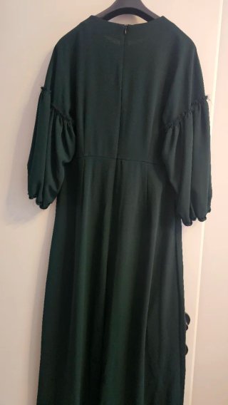 Vestito Zara verde bottiglia maniche a sbuffo