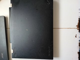 Portátil Acer para piezas y Lenovo con cargadores