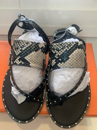 Sandalias EXE negras y multicolor nuevas