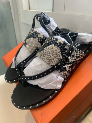 Sandalias EXE negras y multicolor nuevas