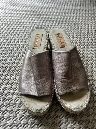 Sandalias cuña esparto Vidoretta doradas
