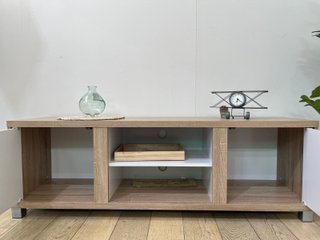 Mueble TV madera y blanco