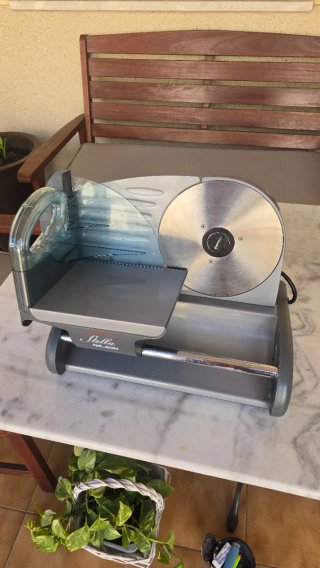 Cortafiambres eléctrico Stella