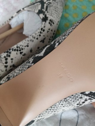 Zapatos Mango estampado serpiente